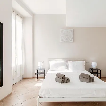 Apartament Sky Attic 72 - The House Of Travelers *